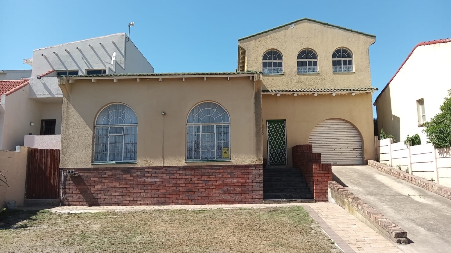 To Let 3 Bedroom Property for Rent in Aston Bay Eastern Cape